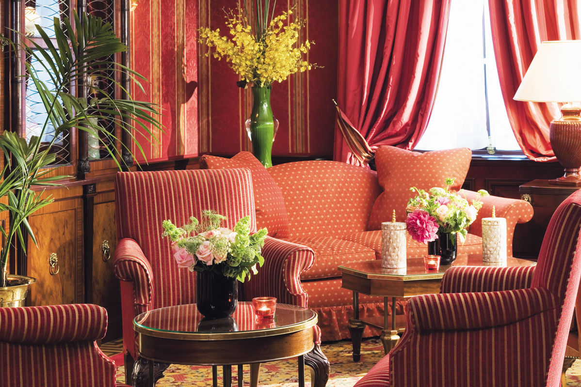La Demeure Montaigne Hotel Paris Interior photo The hotel's lobby